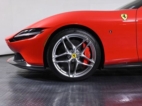 Used 2025 Ferrari Roma Spider RWD image 28