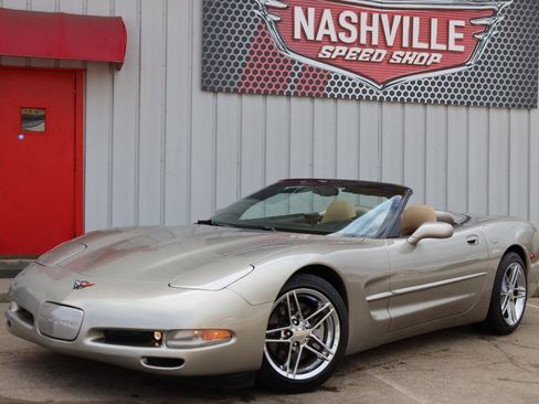 Used 1999 Chevrolet Corvette Convertible w/ Memory Pkg image 3