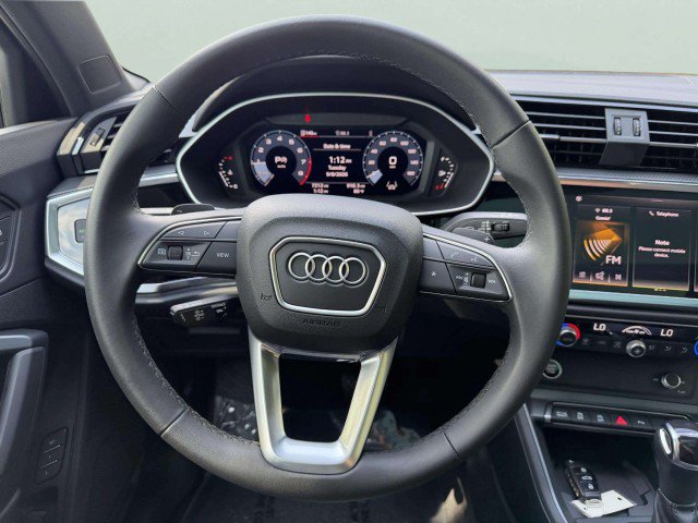 Certified 2025 Audi Q3 2.0T Premium w/ Convenience Package AWD/4WD image 11