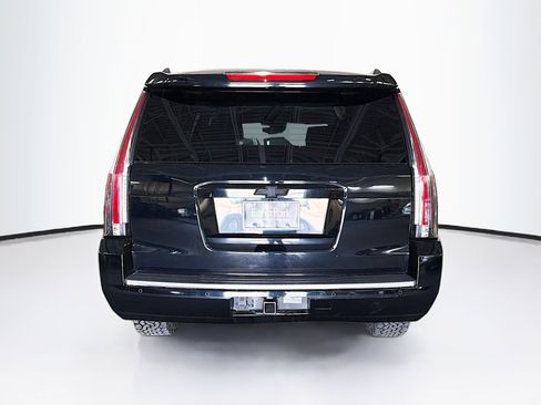 Used 2020 Chevrolet Suburban LT AWD/4WD image 7
