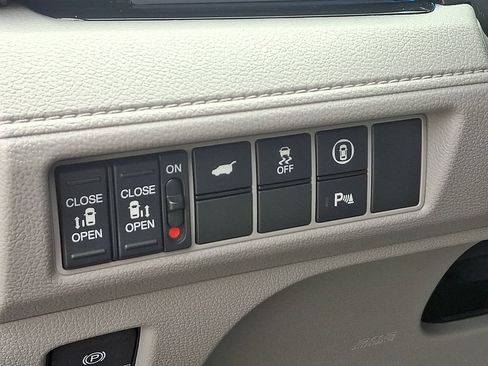 Used 2024 Honda Odyssey Touring image 25