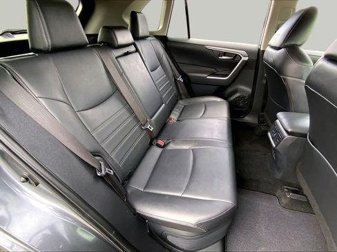 Used 2021 Toyota RAV4 XLE Premium AWD/4WD image 19