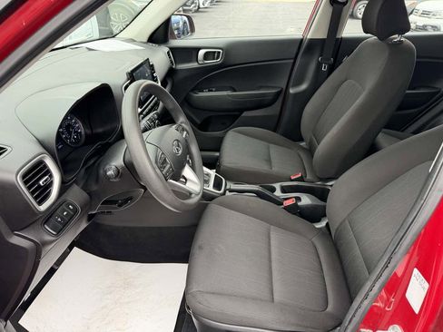 Used 2021 Hyundai Venue SE image 12