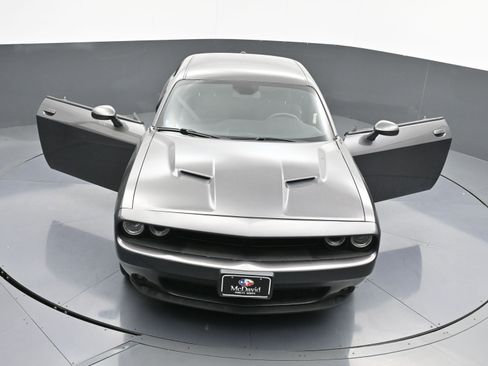 Used 2023 Dodge Challenger SXT w/ Blacktop Package image 38
