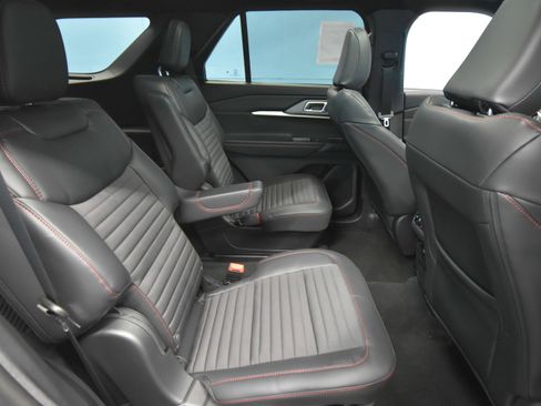 New 2026 Ford Explorer ST-Line w/ ST-Line Street Pack AWD/4WD image 25