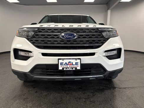 Used 2024 Ford Explorer XLT w/ Equipment Group 202A AWD/4WD image 4