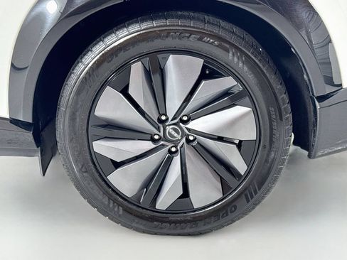 Used 2023 Nissan Ariya AWD/4WD image 9