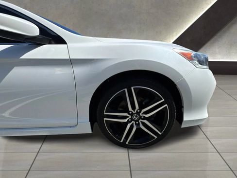 Used 2017 Honda Accord Sport image 19