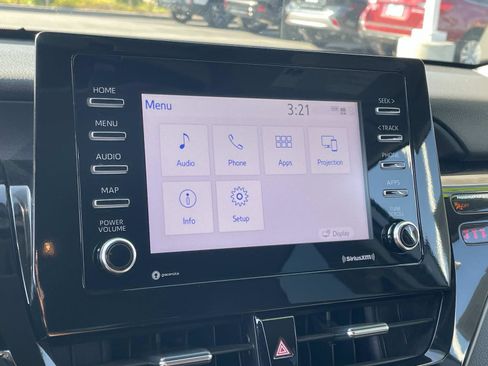 Used 2023 Toyota Camry SE image 11