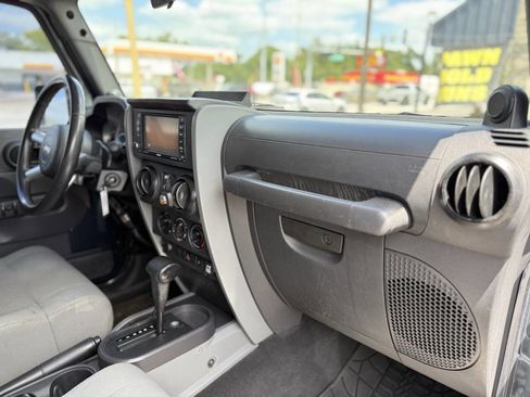 Used 2008 Jeep Wrangler Unlimited Sahara w/ Trailer Tow Group AWD/4WD image 25