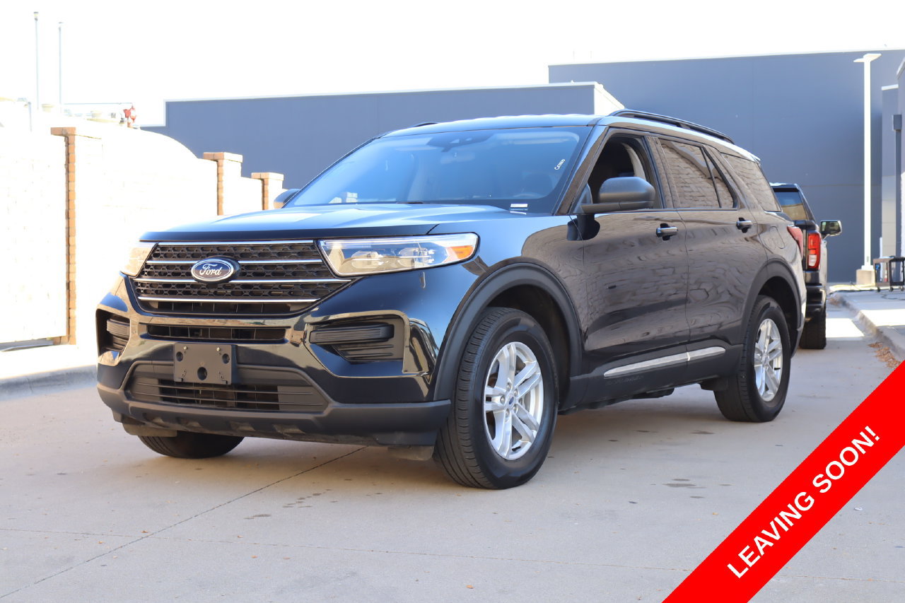Used 2023 Ford Explorer XLT AWD/4WD image 1