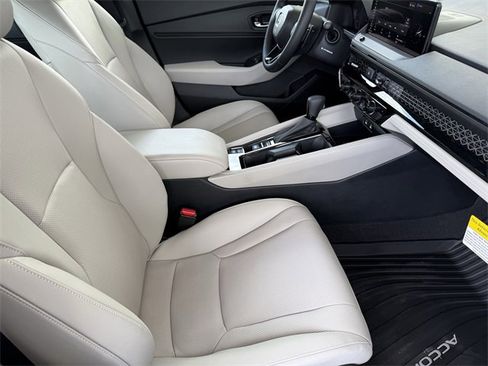 Used 2024 Honda Accord Touring image 34