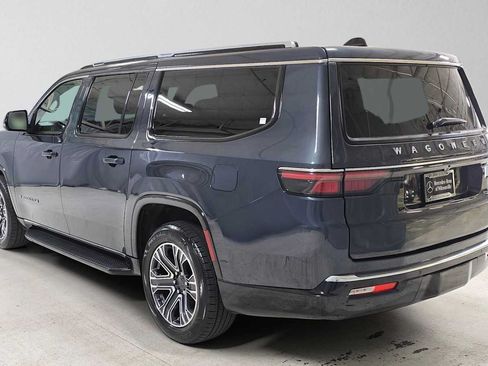 Used 2024 Jeep Wagoneer L Series II w/ Flexible Seating Group AWD/4WD image 8