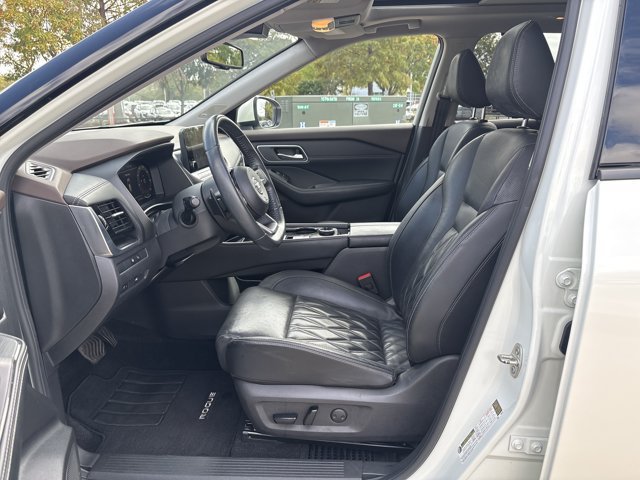 Used 2021 Nissan Rogue Platinum AWD/4WD image 4