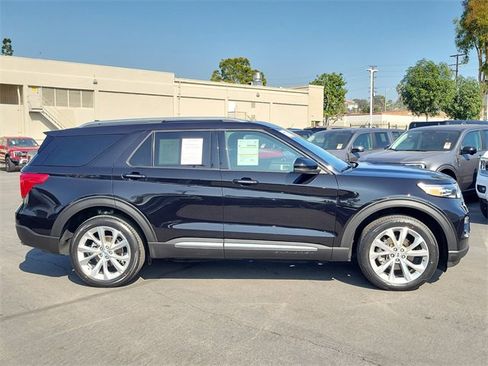 Certified 2023 Ford Explorer Platinum w/ Technology Package image 30