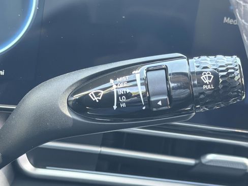 New 2026 Hyundai Elantra Limited FWD image 8