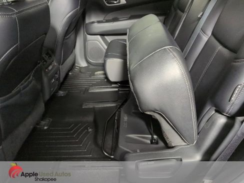 Used 2019 Nissan Pathfinder SL image 36