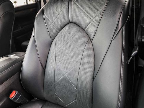 Used 2022 Toyota Highlander Platinum FWD image 24