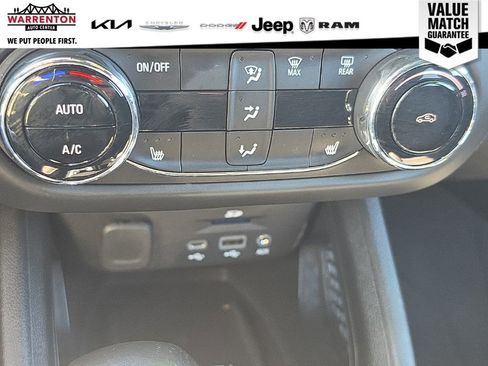 Used 2021 Chevrolet TrailBlazer RS w/ Sun and Liftgate Package AWD/4WD image 16