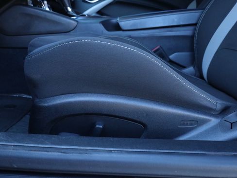 Used 2019 Chevrolet Camaro LT image 26