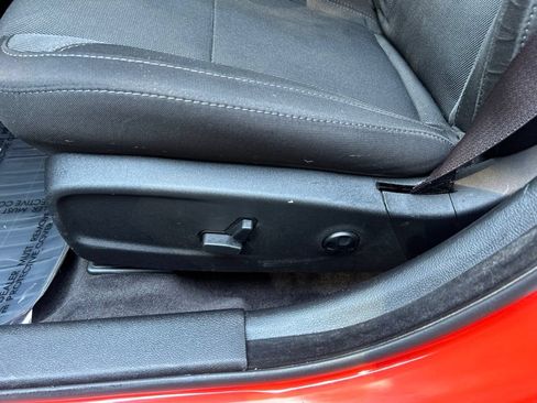 Used 2016 Dodge Charger R/T w/ Navigation & Travel Group RWD image 18