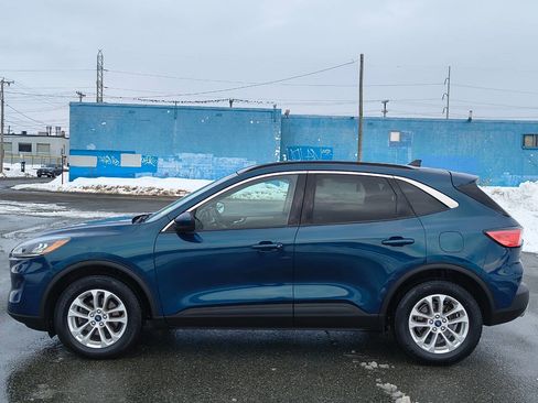 Used 2020 Ford Escape SE image 4