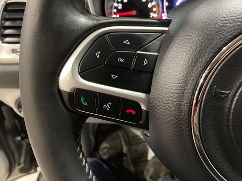 Used 2019 Jeep Compass Latitude AWD/4WD image 22