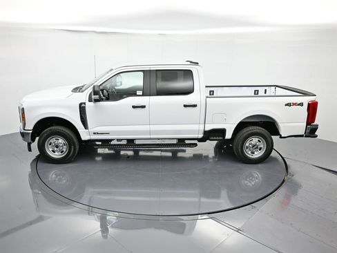 New 2026 Ford F250 XL w/ XL Chrome Package image 32