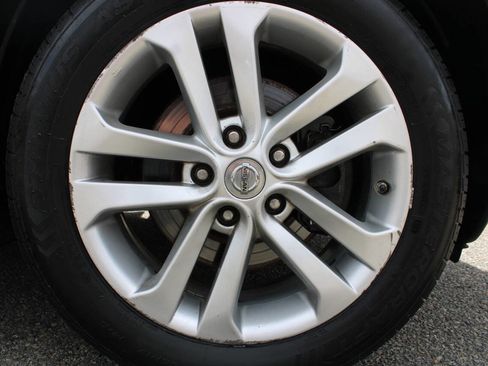 Used 2011 Nissan Juke SV w/ Interior Illumination Pkg image 23