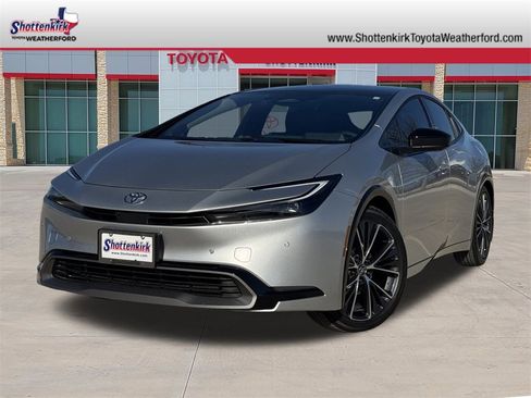 Used 2024 Toyota Prius Limited image 1