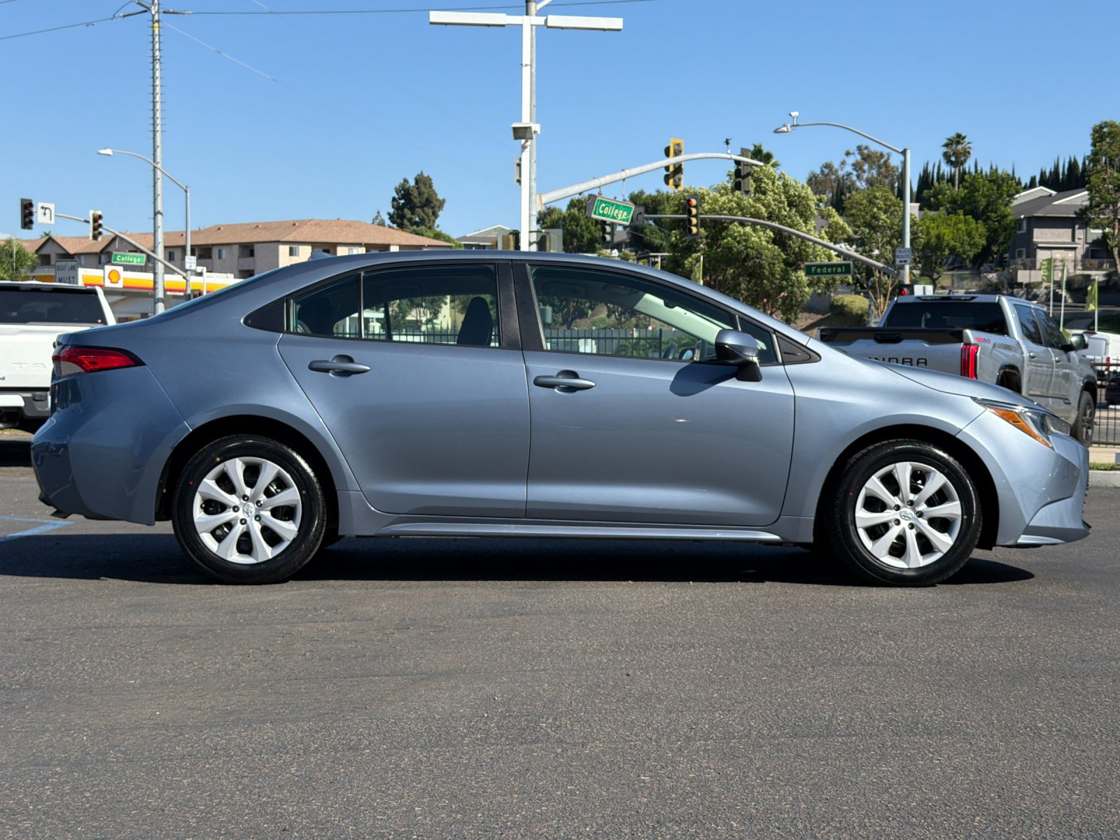 Used 2024 Toyota Corolla LE FWD image 6