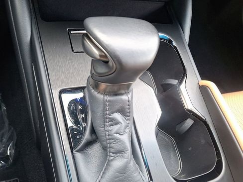 Used 2024 Lexus ES 350 w/ Premium Package image 16