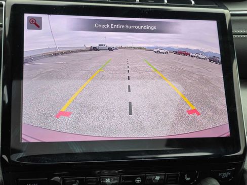 Used 2025 Jeep Grand Cherokee Overland AWD/4WD image 31