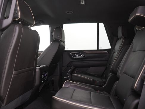 Used 2021 Chevrolet Tahoe Premier AWD/4WD image 21
