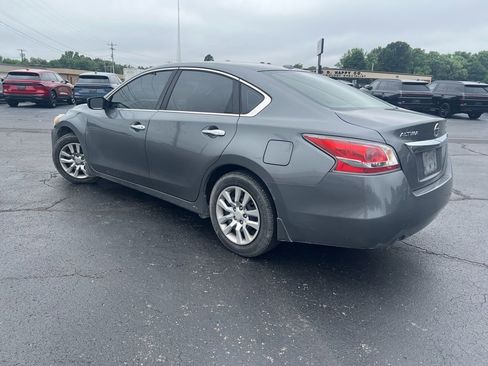 Used 2015 Nissan Altima 2.5 S w/ Power Driver Seat Package FWD image 5