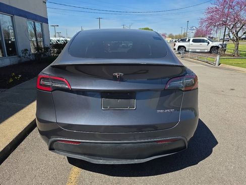 Used 2023 Tesla Model Y Performance image 4
