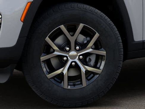 New 2025 Jeep Grand Cherokee Limited image 37