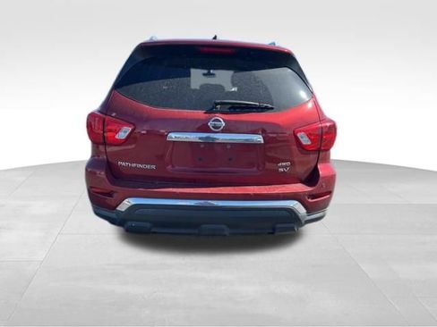 Used 2017 Nissan Pathfinder SV image 6