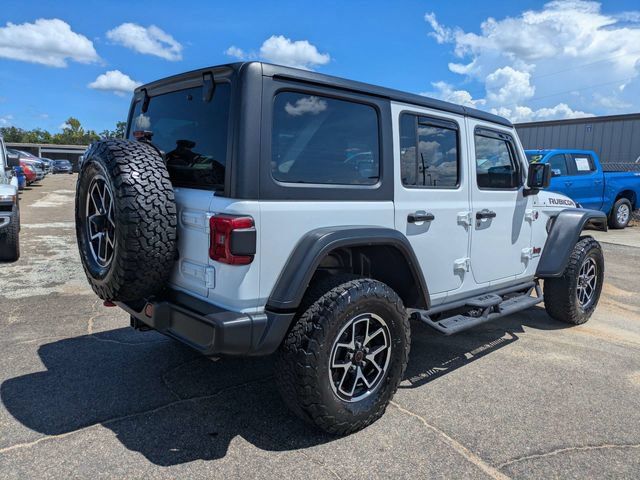 Used 2024 Jeep Wrangler Unlimited Rubicon AWD/4WD image 4