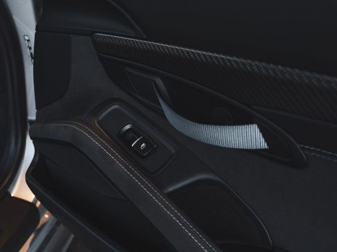 Used 2024 Porsche 718 Cayman GT4 RS image 31