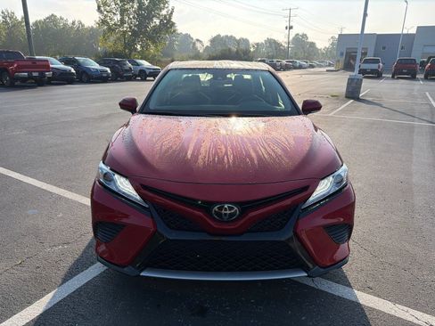 Used 2020 Toyota Camry XSE FWD image 12