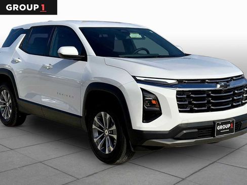 Used 2026 Chevrolet Equinox LT FWD image 1