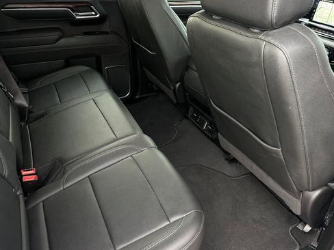 Used 2025 GMC Sierra 1500 SLT image 18
