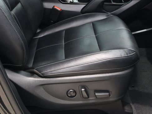 Used 2024 Kia Telluride EX w/ EX Captain's Chair Package FWD image 18