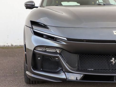 Certified 2025 Ferrari Purosangue image 18