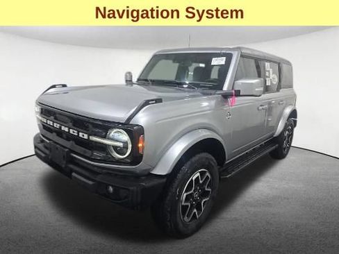 Used 2024 Ford Bronco Outer Banks AWD/4WD image 4