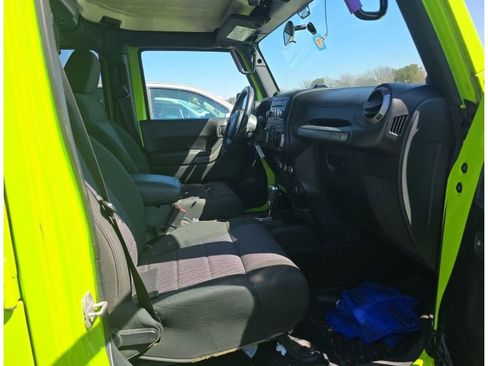 Used 2012 Jeep Wrangler Unlimited Sport image 14