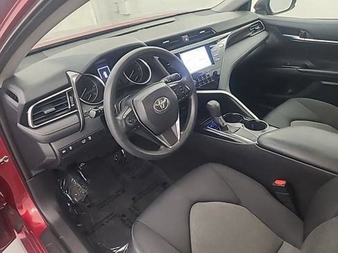 Used 2019 Toyota Camry LE FWD image 23