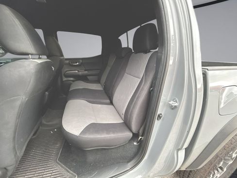 Used 2021 Toyota Tacoma TRD Off-Road RWD image 29