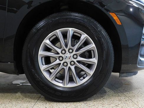 Used 2024 Buick Enclave Essence image 99